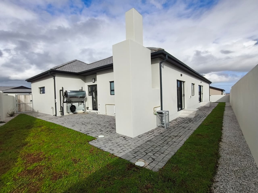 4 Bedroom Property for Sale in Fountains Estate Eastern Cape